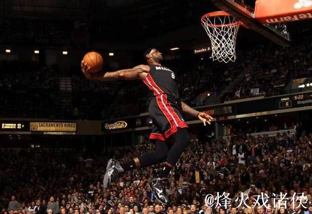 詹姆斯战斧劈扣领衔12月11日五佳球